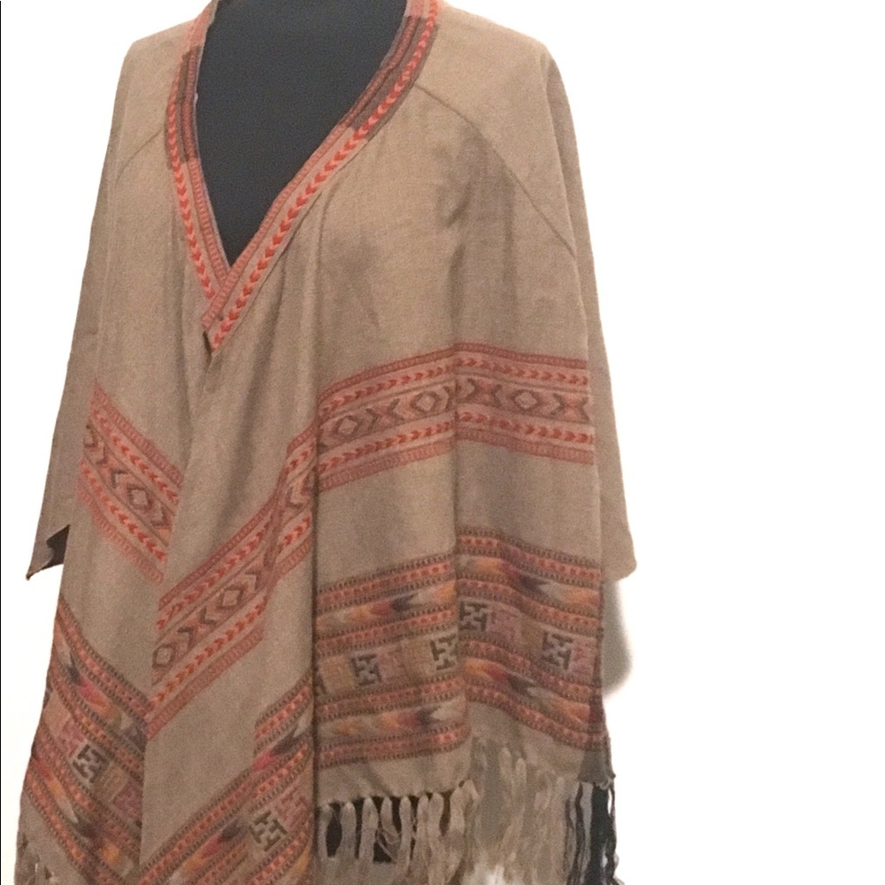 Aztec Cape - Picture 2 of 4